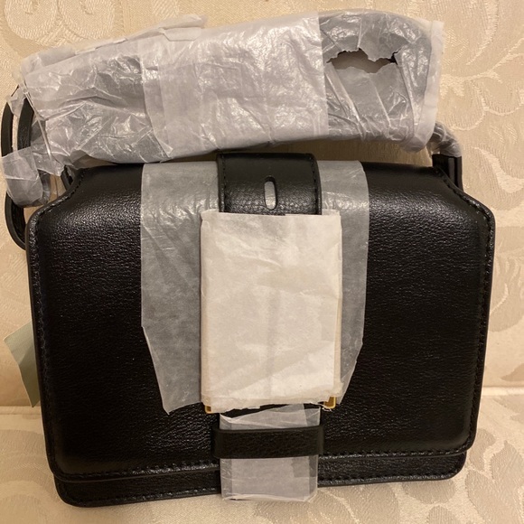 Fossil Wiley Mini Flap Crossbody Black - Picture 2 of 9